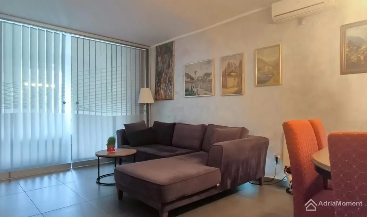 Prodaja, dvosoban stan, 54m², Dobrota, Kotor