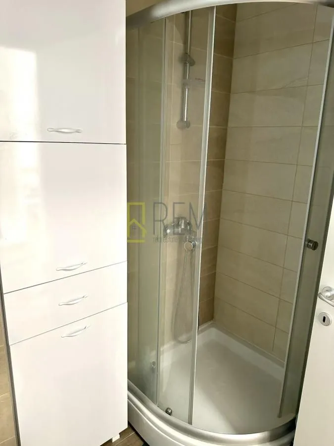 Izdavanje, jednosoban stan, 43m², City Kej, Podgorica
