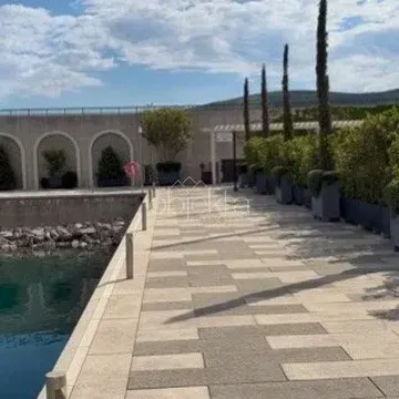 Prodaja, stan, 47m², Tivat, Crna Gora - image 3