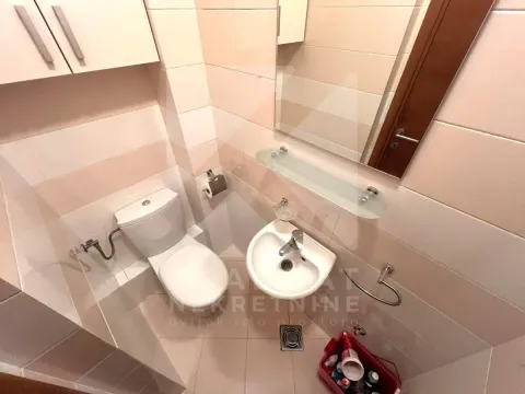 Rent, three bedroom apartment, 80m², Stari Aerodrom, Podgorica - image 12