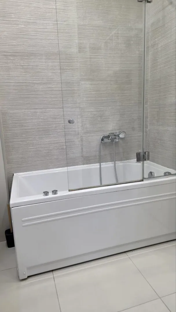 Izdavanje, trosoban stan, 130m², Bogoslovija, Palilula Sve Podlokacije