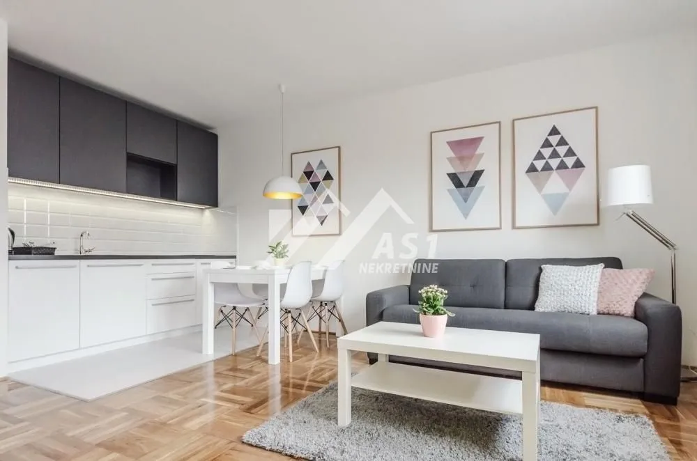 Izdavanje, stan, 26m², Bulevar Oslobodjenja, Novi Sad Sve Podlokacije