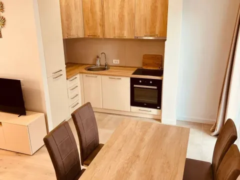 Rent, one bedroom apartment, 47m², Centar, Tivat - image 4