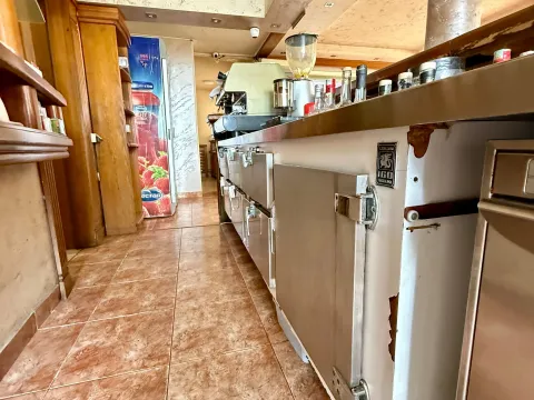 Izdavanje, poslovni prostor, 400m², Centar, Bar - image 14