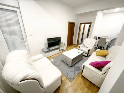 Izdavanje, dvosoban stan, 52m², Ljubović, Podgorica - image 10