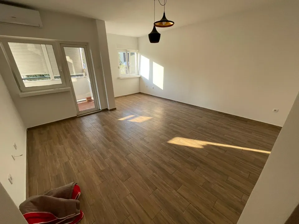 Rent, one bedroom apartment, 52m², Preko Morače, Podgorica