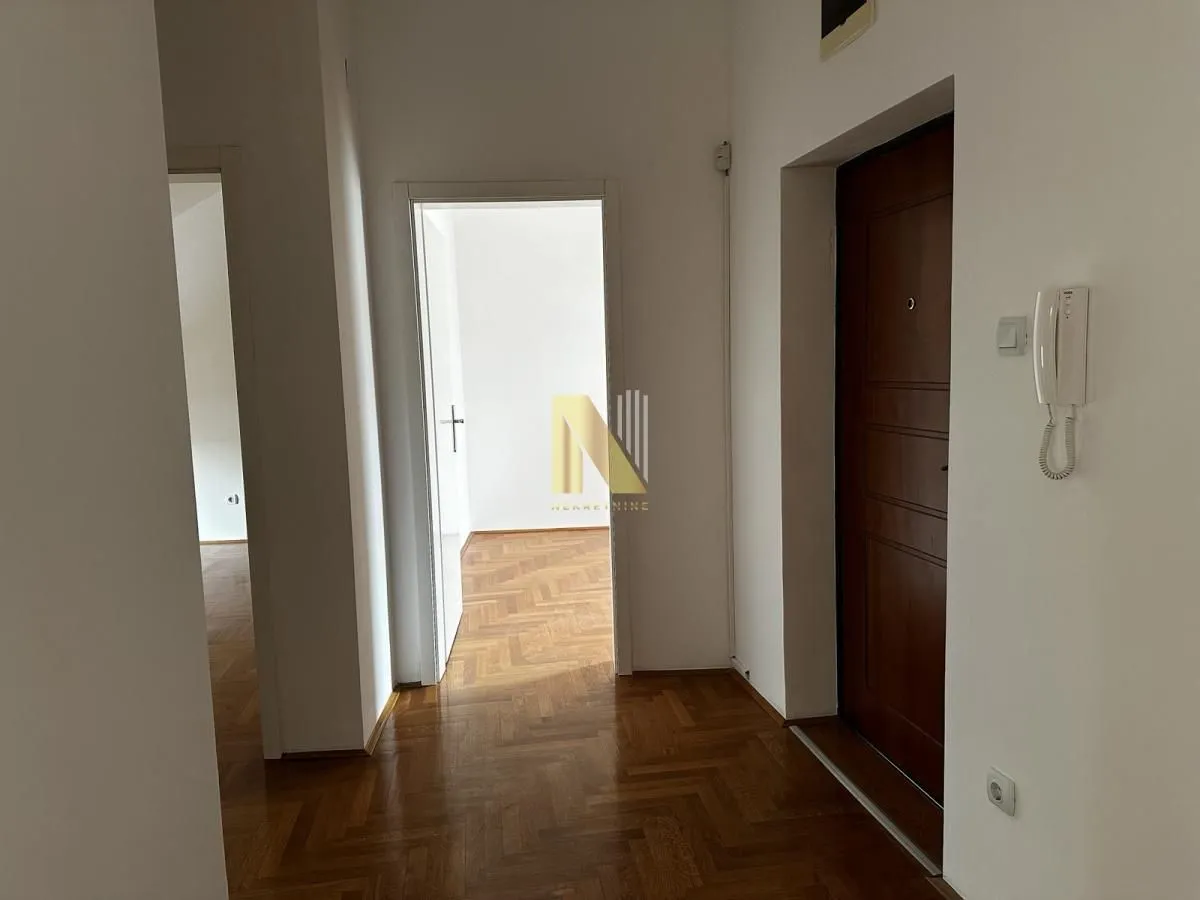 Rent, office space, 72m², Socijalno, Novi Sad Sve Podlokacije