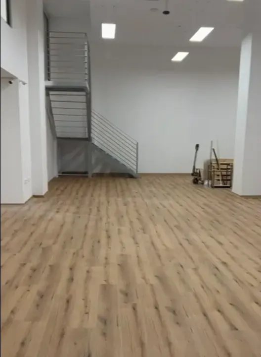 Izdavanje, poslovni prostor, 140m², Bečići, Budva