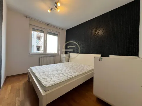 Izdavanje, dvosoban stan, 54m², Centar, Novi Sad - image 11