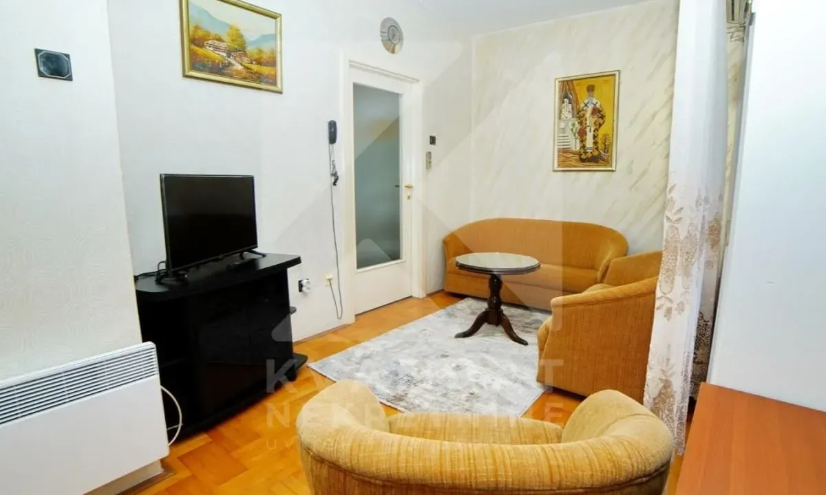 Izdavanje, jednosoban stan, 40m², Preko Morače, Podgorica