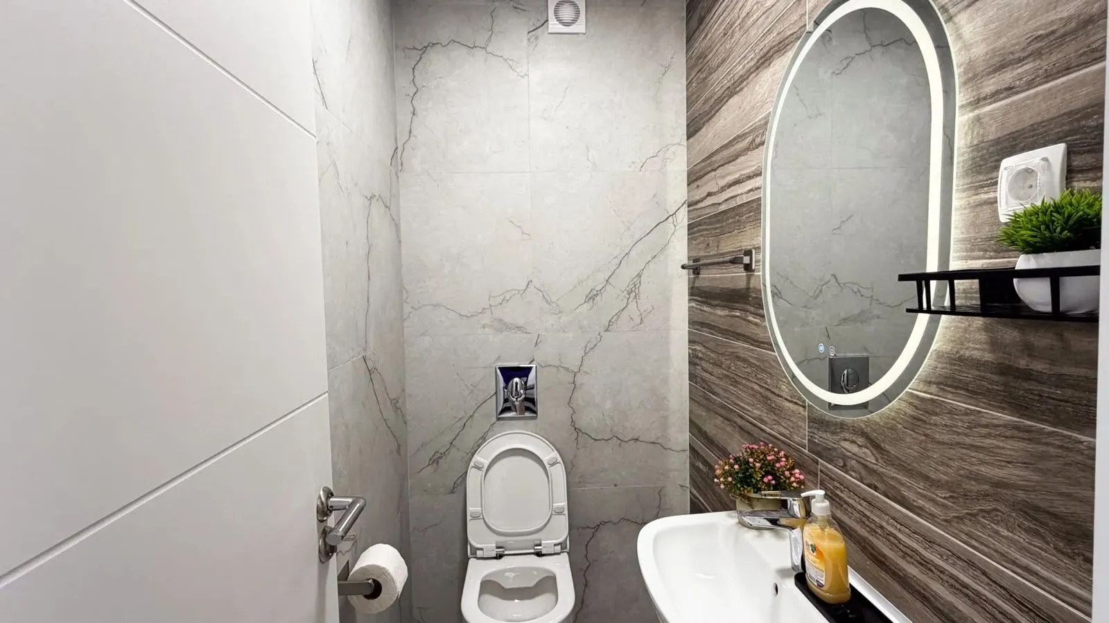 Izdavanje, dvosoban stan, 68m², Zabjelo, Podgorica