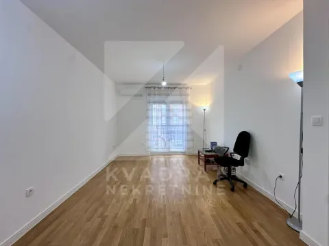 Rent, one bedroom apartment, 42m², Stari Aerodrom, Podgorica - image 1