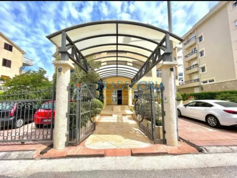 Prodaja, ugostiteljski objekat, 2300m², Budva, Crna Gora - image 39
