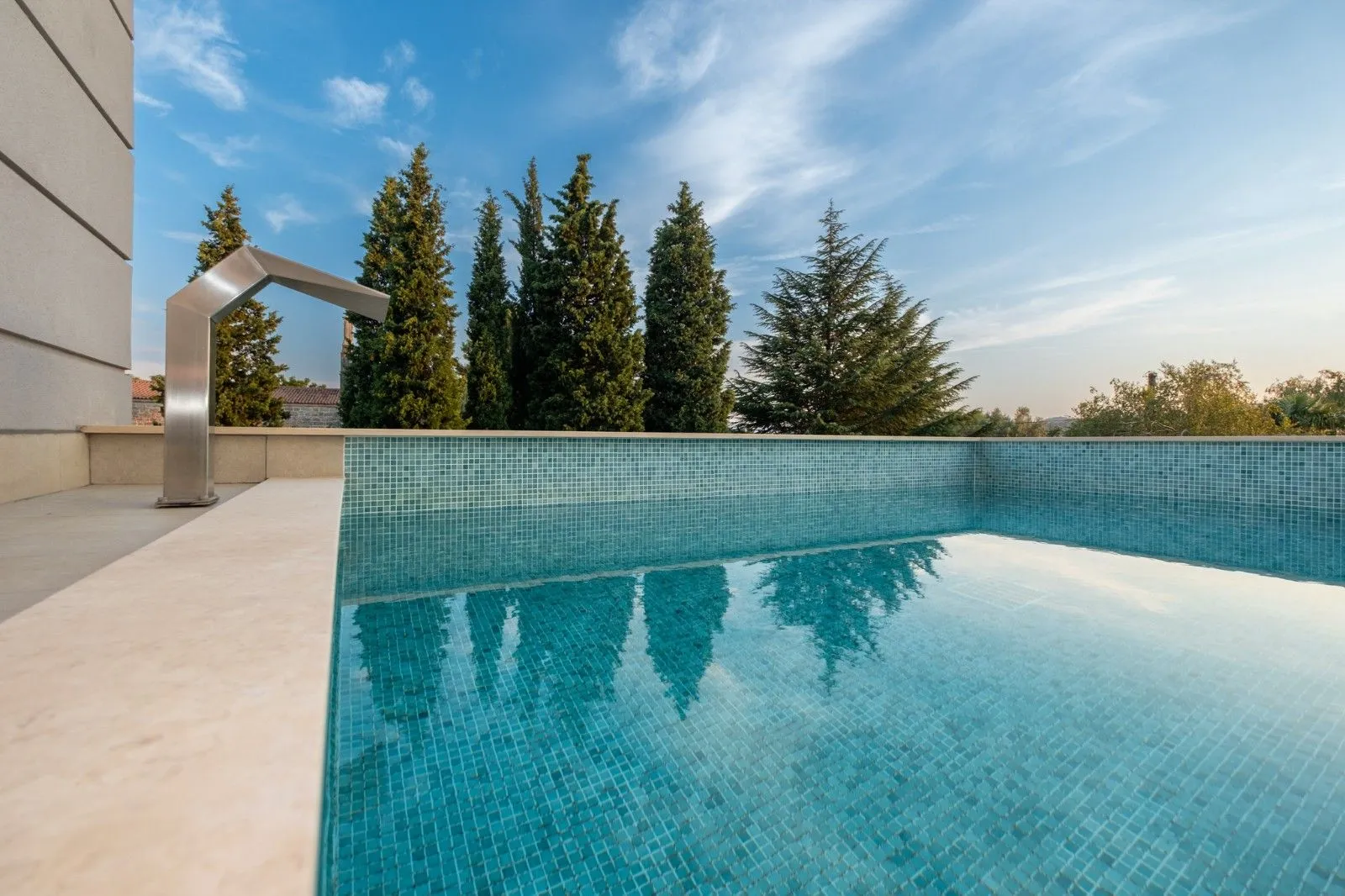 Rent, house, 180m², Gornja Gorica, Podgorica