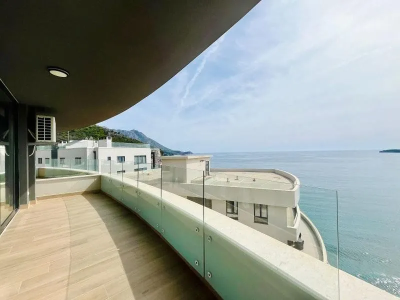 Izdavanje, jednosoban stan, 55m², Rafailovići, Budva