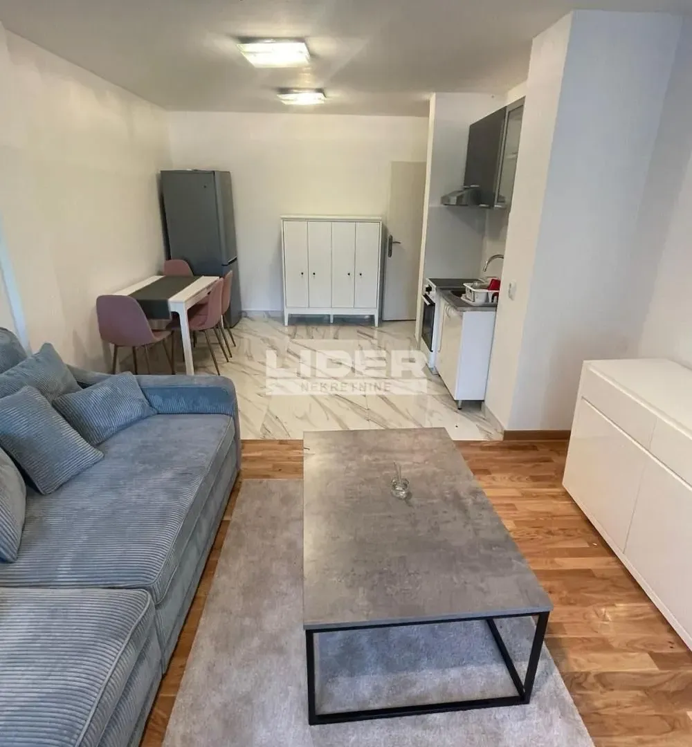 Rent, two bedroom apartment, 62m², Novi Beograd Sve Podlokacije, Beograd