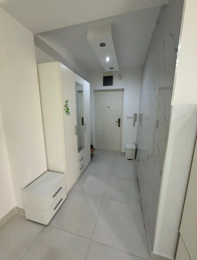 Rent, one bedroom apartment, 56m², Bečići, Budva