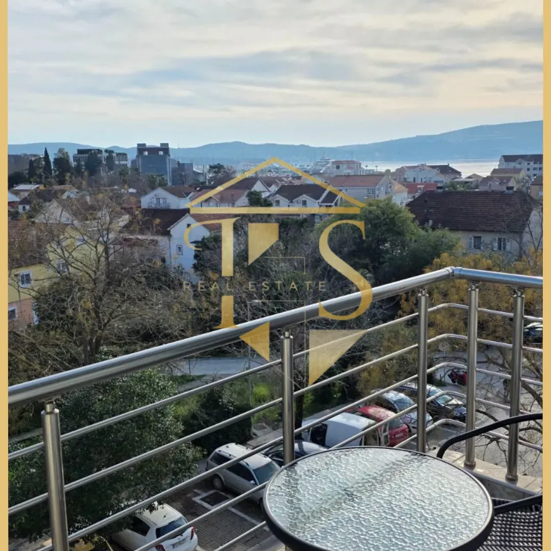 Izdavanje, trosoban stan, 120m², Seljanovo, Tivat