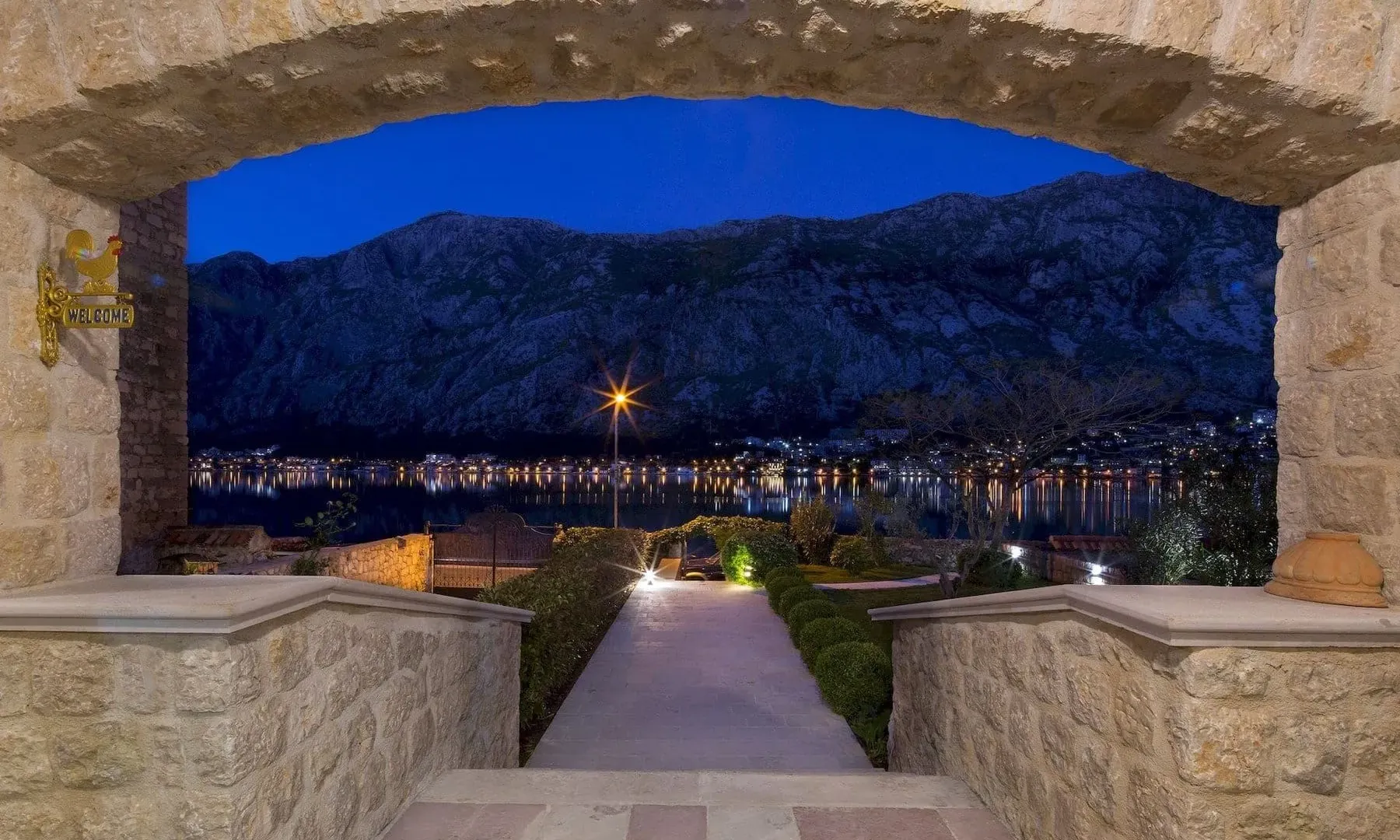 Sale, house, 497m², Prčanj, Kotor