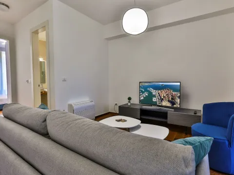 Rent, two bedroom apartment, 132m², Centar, Budva - image 8