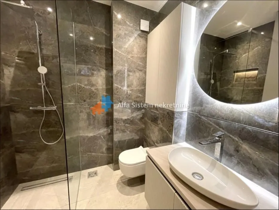 Rent, office space, 500m², Senjak, Beograd