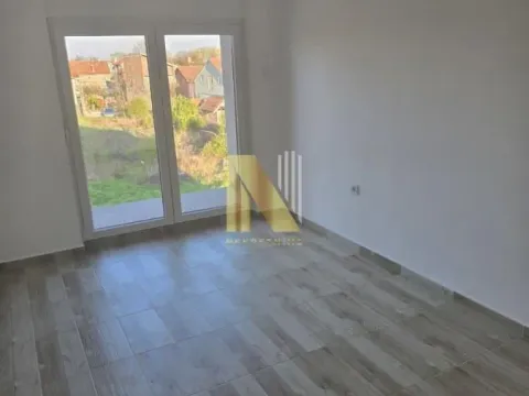 Prodaja, trosoban stan, 70m², Vidovdansko naselje, Novi Sad Sve Podlokacije - image 8