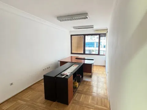 Izdavanje, poslovni prostor, 92m², Preko Morače, Podgorica - image 5