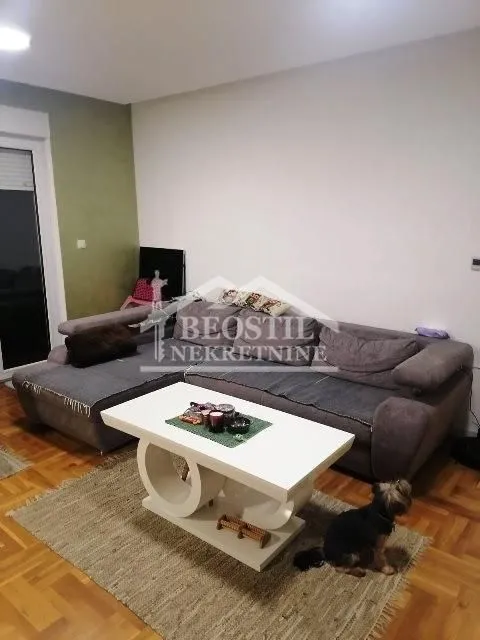 Prodaja, trosoban stan, 80m², Ledine, Beograd