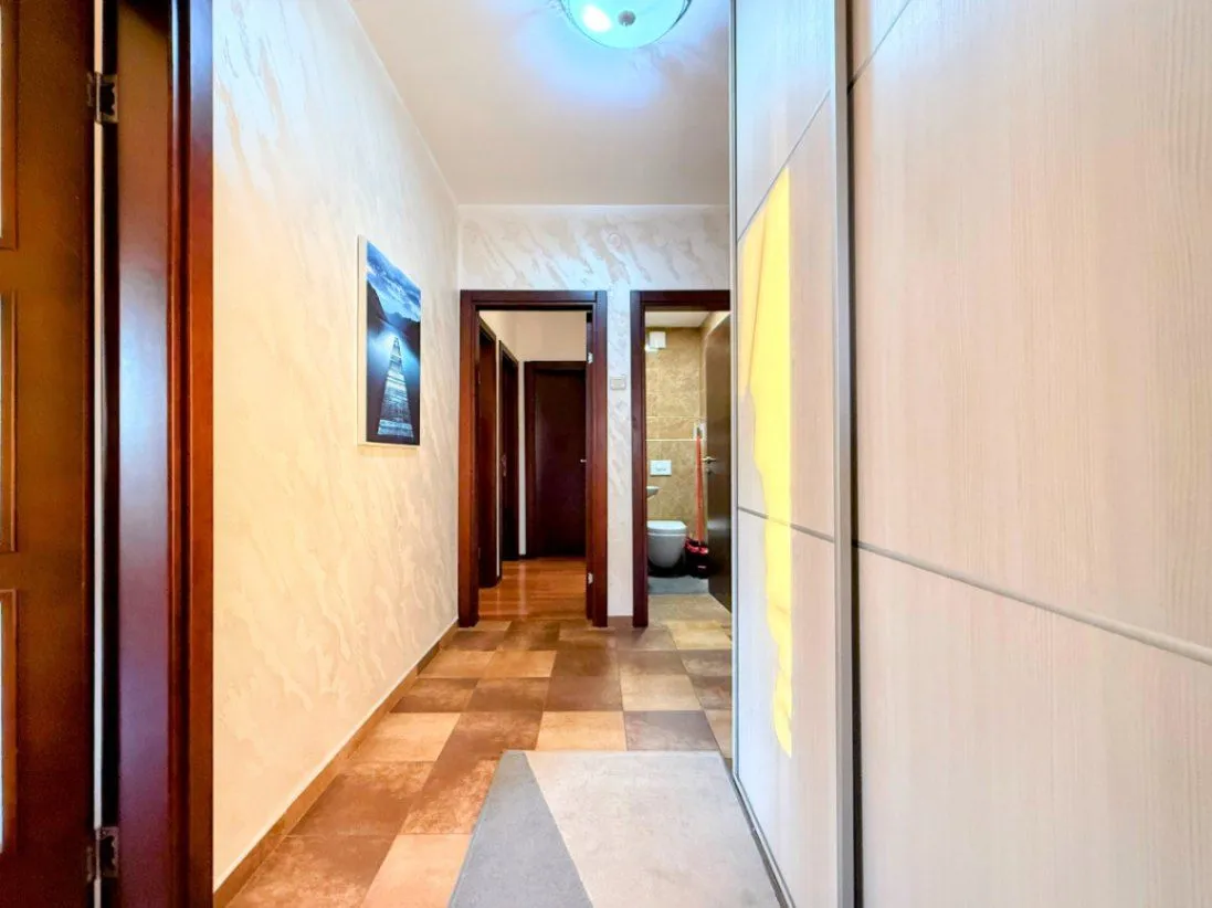 Prodaja, dvosoban stan, 73m², Tuški Put, Podgorica