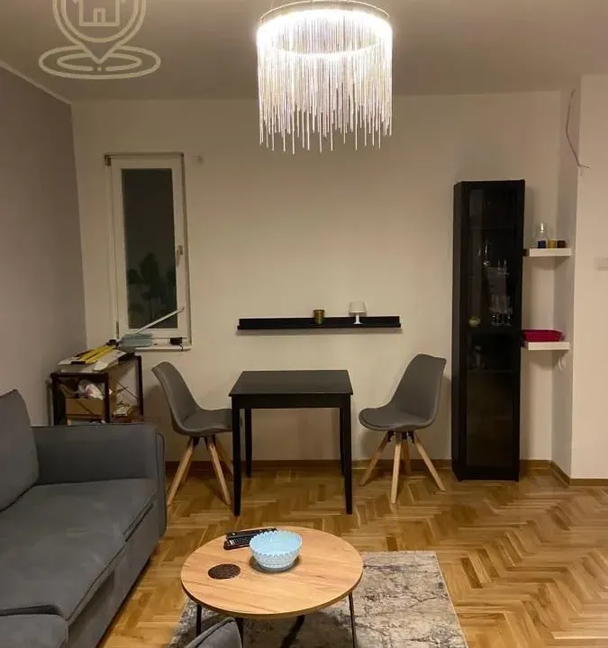 Izdavanje, dvosoban stan, 50m², Stari Grad, Beograd