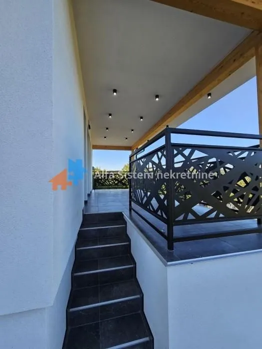 Prodaja, kuća, 150m², Sremska Mitrovica, Srbija
