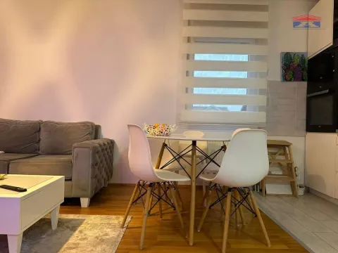 Izdavanje, trosoban stan, 60m², Novo naselje, Novi Sad - image 4