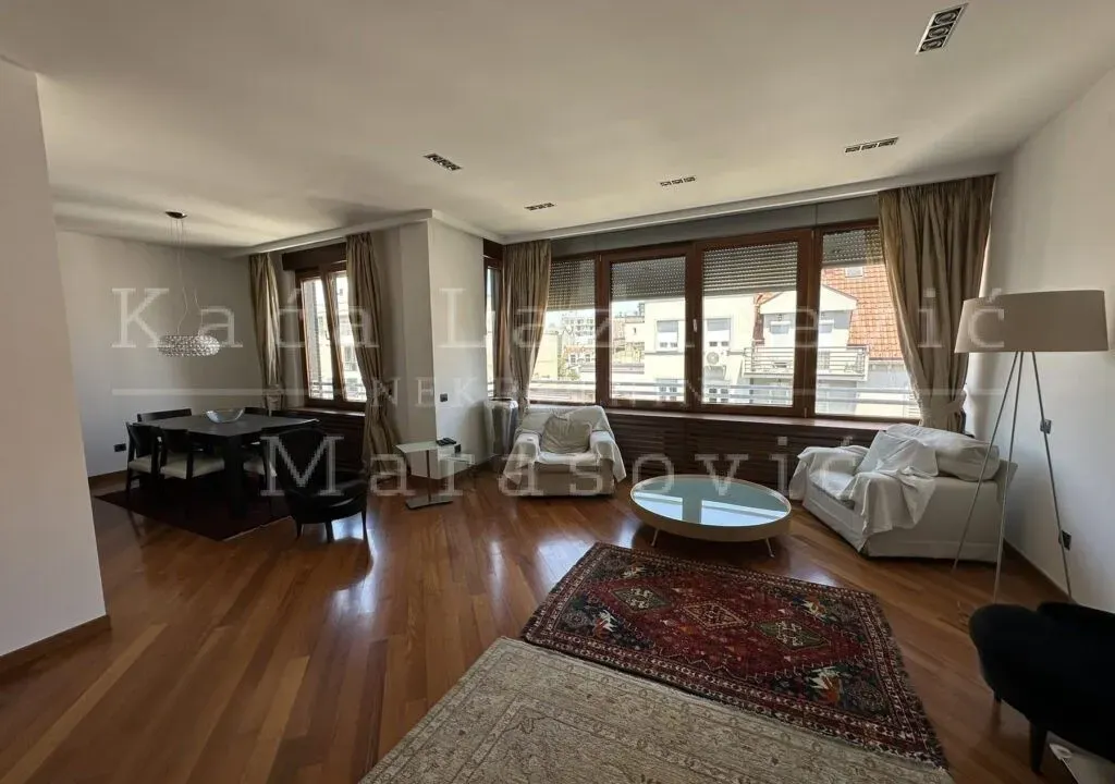 Izdavanje, četvorosoban stan, 118m², Vračar Hram, Vračar Sve Podlokacije