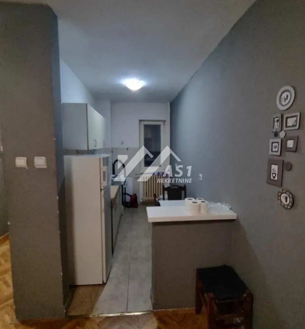 Izdavanje, jednosoban stan, 35m², Bulevar Oslobodjenja, Novi Sad Sve Podlokacije
