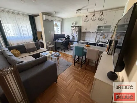 Stan in Bulevar patrijarha Pavla