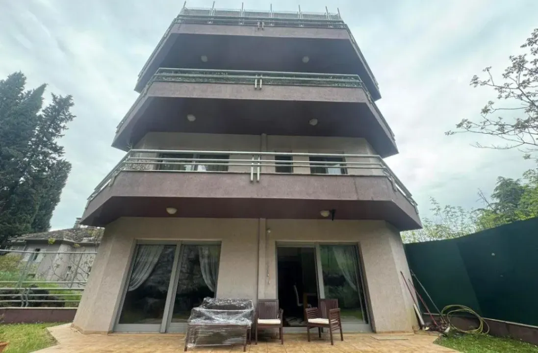 Prodaja, trosoban stan, 137m², Gorica C, Podgorica