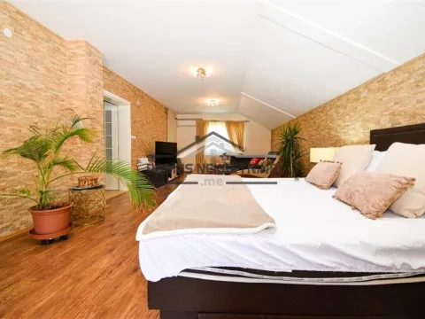 Izdavanje, kuća, 250m², Donja Gorica, Podgorica - image 15