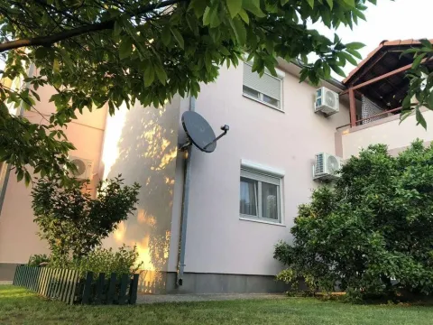 Rent, house, 300m², Donji Kokoti, Podgorica - image 14