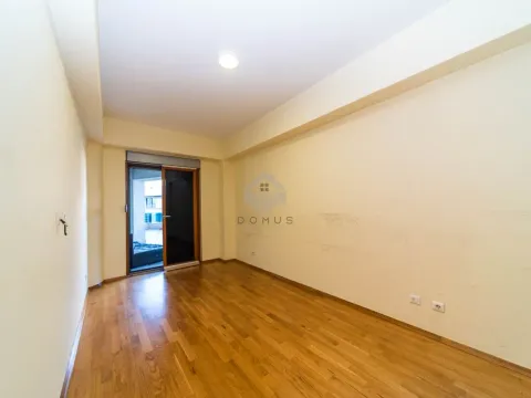 Izdavanje, dvosoban stan, 124m², Centar, Podgorica - image 8