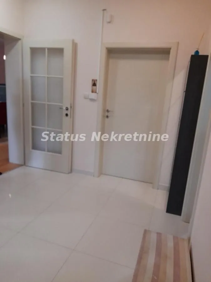 Prodaja, kuća, 440m², Temerin, Novi Sad