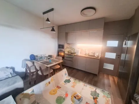 Prodaja, jednosoban stan, 40m², Stari Aerodrom, Podgorica - image 10