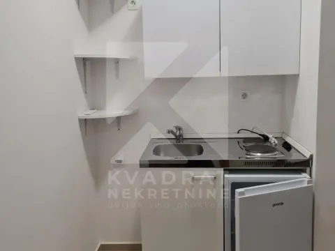 Izdavanje, poslovni prostor, 25m², Master Kvart, Podgorica - image 3