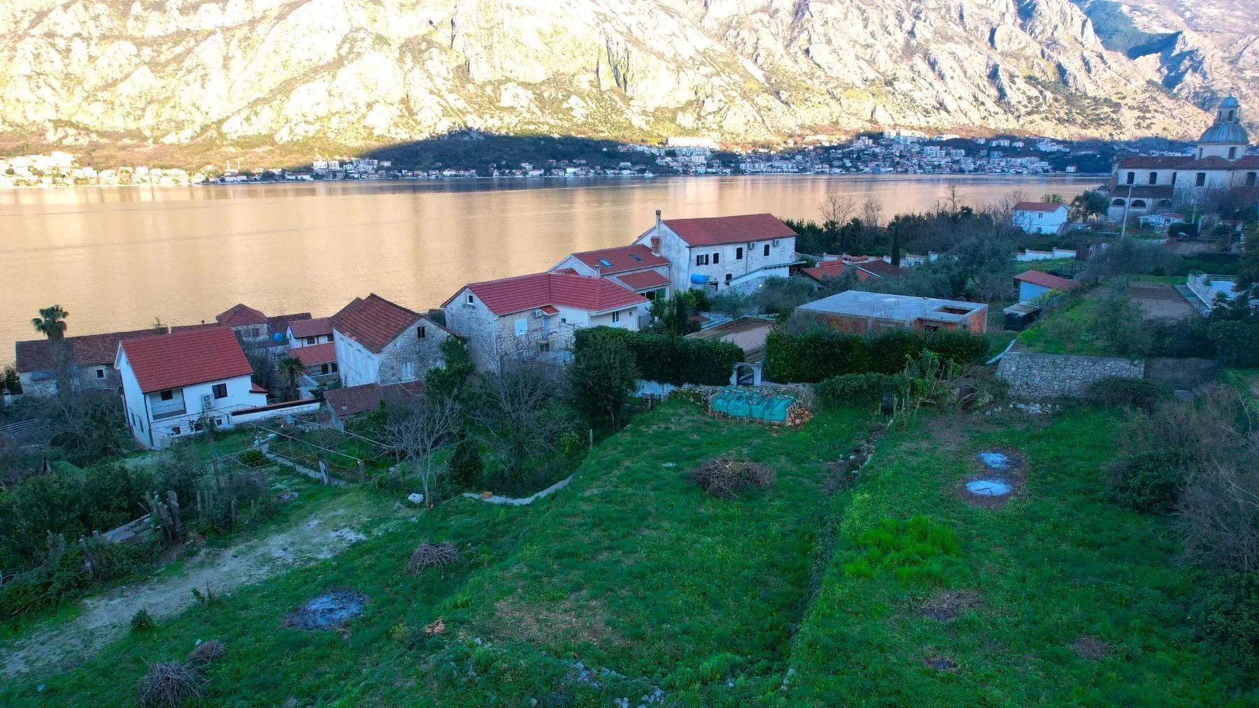 Prodaja, plac, 640m², Prčanj, Kotor