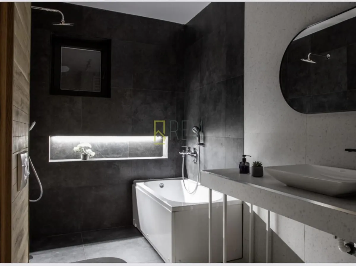 Rent, house, 130m², Tološi, Podgorica