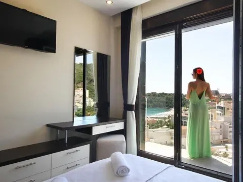 Sale, two bedroom apartment, 80m², Bečići, Budva - image 4