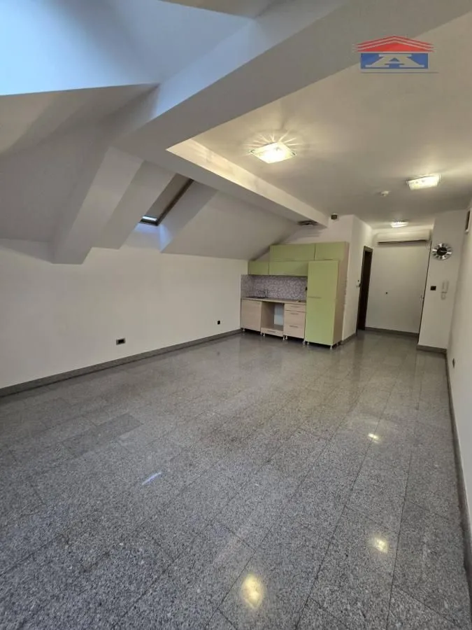 Rent, office space, 32m², Centar, Novi Sad