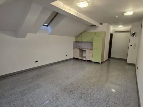 Izdavanje, poslovni prostor, 32m², Centar, Novi Sad - image 3