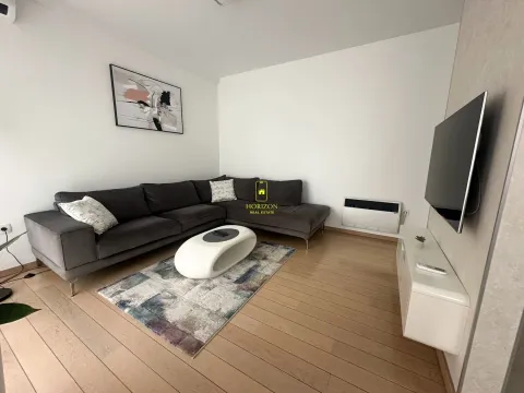 Prodaja, trosoban stan, 72m², City Kvart, Podgorica - image 3