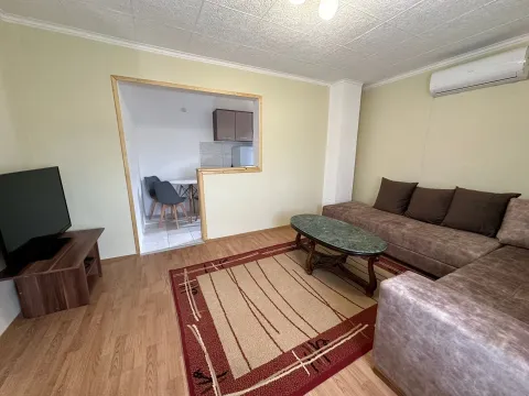 Izdavanje, dvosoban stan, 60m², 1 maj, Podgorica - image 4