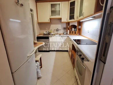 Rent, two bedroom apartment, 60m², Stari Grad, Beograd - image 5